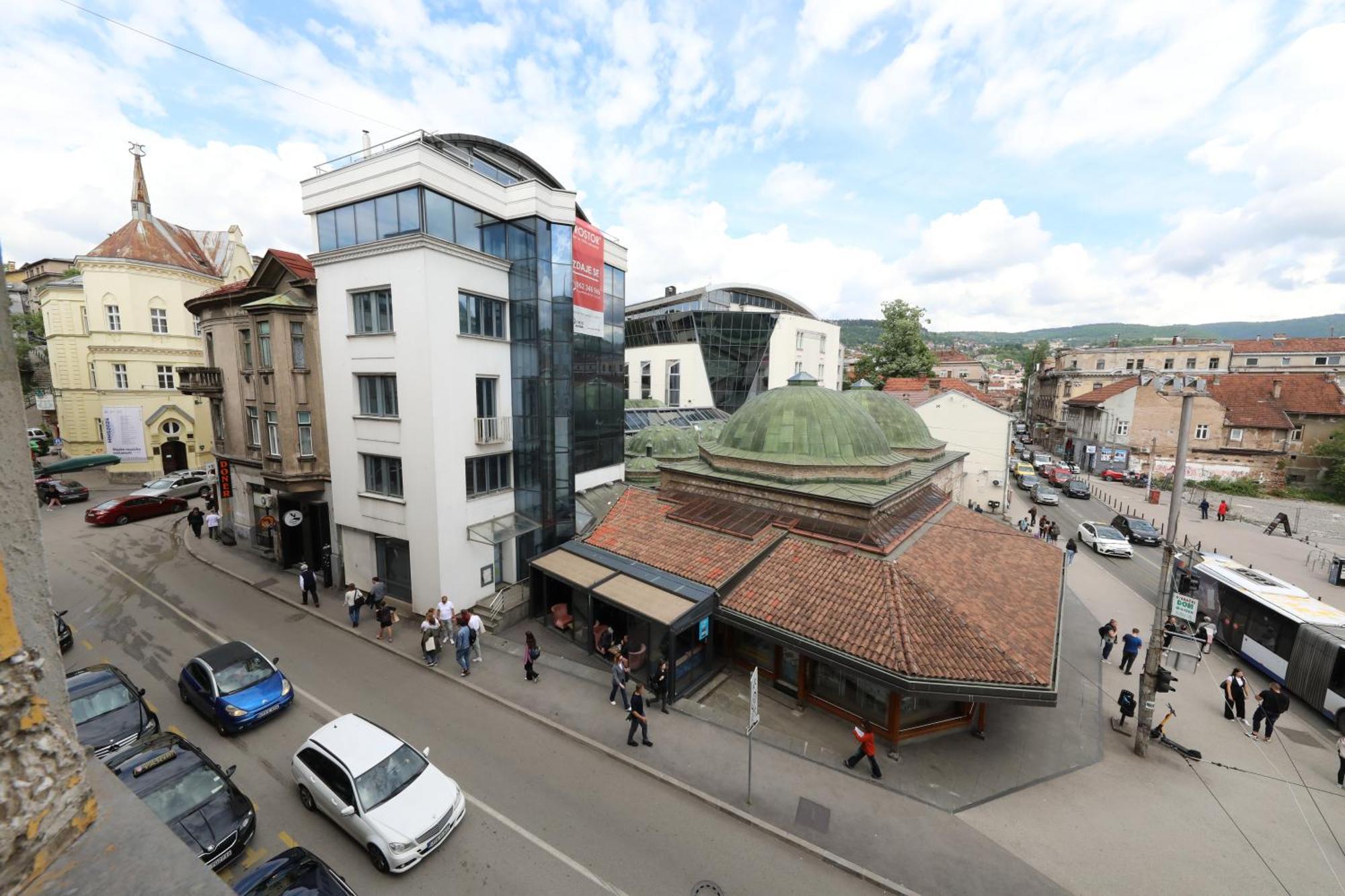 Historijski Luksuz U Starom Gradu, Garage Parking Sarajevo Exterior photo